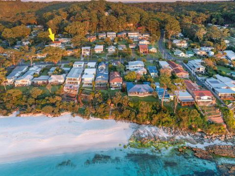 Sandals At The Bay Downstairs 4pm Check Out Sundays - Accommodation Mermaid Beach 0
