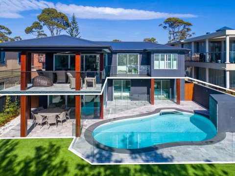 Vukeville Beachfront Luxury With Pool 4pm Check Out Sundays - Accommodation Mermaid Beach 0