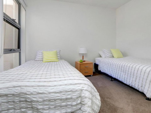 Rosalea By The Bay - Accommodation Mermaid Beach 1