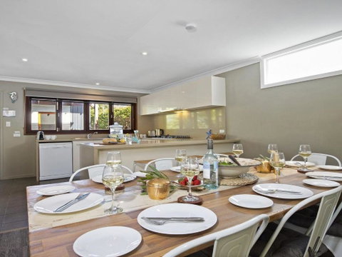 The Dunes - Accommodation Mermaid Beach 1