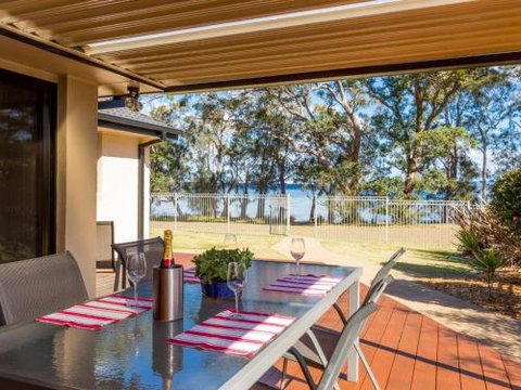 Loralyn In Sanctuary Point 4pm Check Out Sundays - Accommodation Mermaid Beach 0