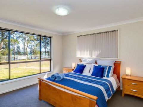 Loralyn In Sanctuary Point 4pm Check Out Sundays - Accommodation Mermaid Beach 1