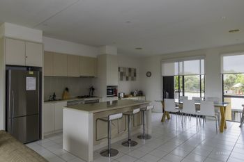 Stylish 3 Bedroom Condo - Accommodation Mermaid Beach 3