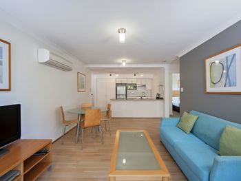 Shoal Bay Beachclub Level G Bayside 07 - Accommodation Mermaid Beach 0