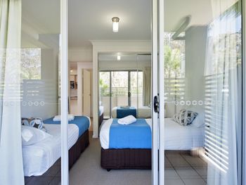 Shoal Bay Beachclub Level G Bayside 07 - Accommodation Mermaid Beach 6