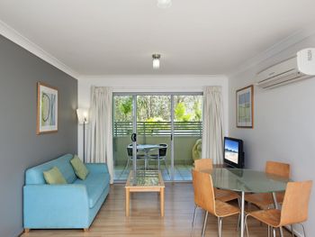 Shoal Bay Beachclub Level G Bayside 07 - Accommodation Mermaid Beach 1