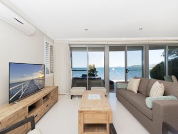 Soldiers Point Road 2 163 Seaside Splendour - Accommodation Mermaid Beach 2