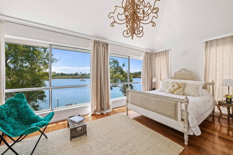 Summerville House - Accommodation Mermaid Beach 3