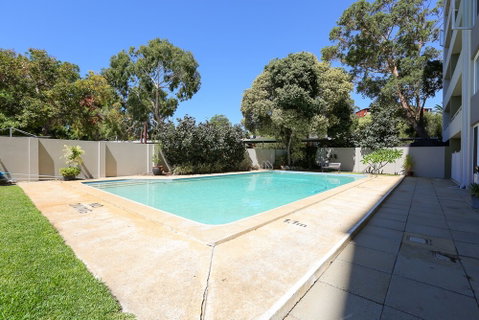 Seabreeze - Accommodation Mermaid Beach 1