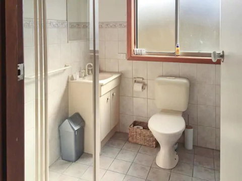 Home Near Shops & Beach - Accommodation Mermaid Beach 6