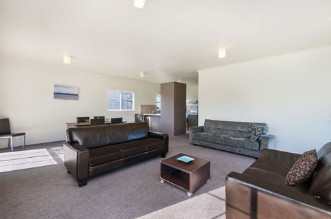 Julieanne - Accommodation Mermaid Beach 6