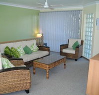 The Peninsula Duplex 02 14 - Accommodation Mermaid Beach