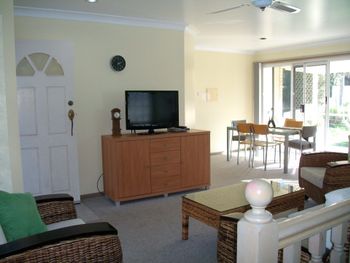 The Peninsula Duplex 02 14 - Accommodation Mermaid Beach 3
