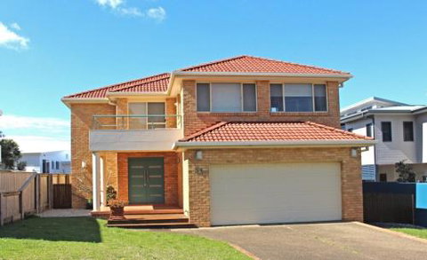 DAY DREAMING On DONLAN - Accommodation Mermaid Beach 0