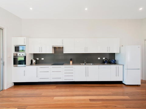 Ocean Views 41A Ocean Avenue - Accommodation Mermaid Beach 5