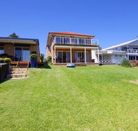 Luxury Waterfront House - Accommodation Mermaid Beach