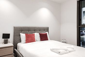 Zenith Melbourne Central - Accommodation Mermaid Beach 3