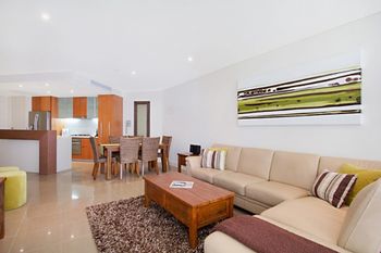 Cotton Beach Forty Four Roof Top - Accommodation Mermaid Beach 1