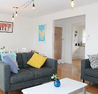 Newly Renovated Unit Waters Edge - Accommodation Mermaid Beach