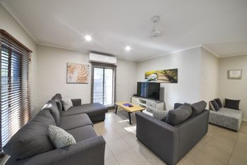 Seaclusion - Accommodation Mermaid Beach 1