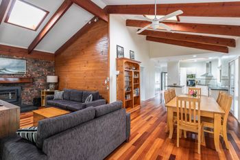 Kings Retreat - Accommodation Mermaid Beach 0