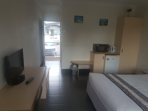 Jopen Cafe & Motel - Accommodation Mermaid Beach 5