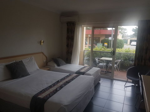 Jopen Cafe & Motel - Accommodation Mermaid Beach 6