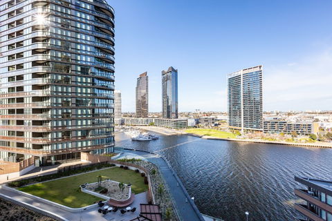 Sabrina, 2BDR Docklands Apartment - Accommodation Mermaid Beach 0