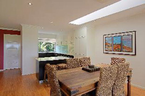 A PERFECT STAY 3 James Cook Apartments - Accommodation Mermaid Beach 3