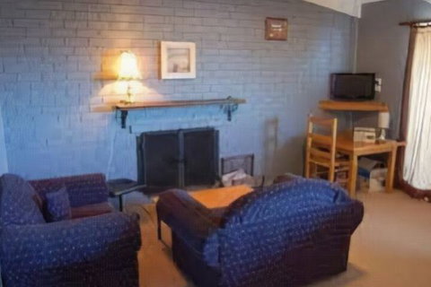 East Lake Travellers Lodge - Accommodation Mermaid Beach 4