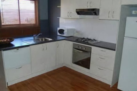 East Lake Travellers Lodge - Accommodation Mermaid Beach 6
