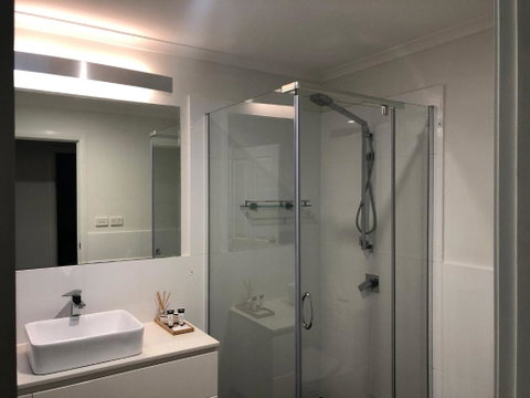 Beach & Bay Holiday House - Accommodation Mermaid Beach 1