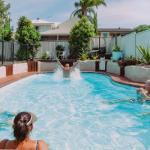 Beach & Bay Holiday House - Accommodation Mermaid Beach 0