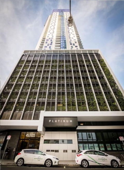 Southbank Platinum Tower Apartment - Accommodation Mermaid Beach 0