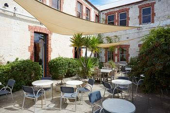 Whitehall Guesthouse Sorrento - Accommodation Mermaid Beach 1