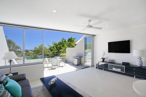 No 1 In Hastings Street - Accommodation Mermaid Beach 3