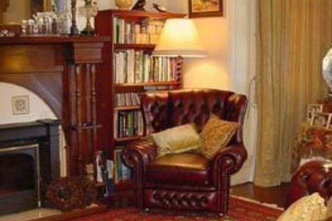 Ford House Retreat - Accommodation Mermaid Beach 2