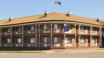 Albury Townhouse Motel - Accommodation Mermaid Beach 0