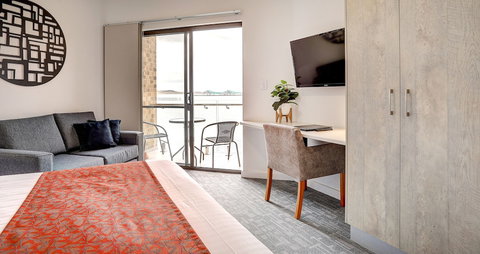 Limani Port Lincoln - Accommodation Mermaid Beach 3