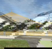 Lakes Entrance Holiday Units - Accommodation Mermaid Beach
