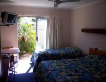 Corlette Palms Motor Inn - Accommodation Mermaid Beach 2