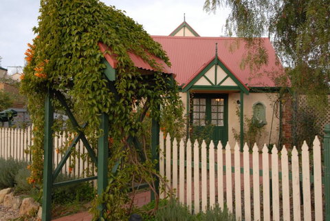 The Dove Cote - Accommodation Mermaid Beach 1