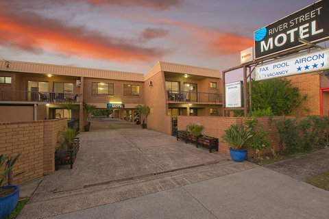 River Street Motel - Accommodation Mermaid Beach 1