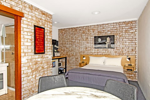 River Street Motel - Accommodation Mermaid Beach 3