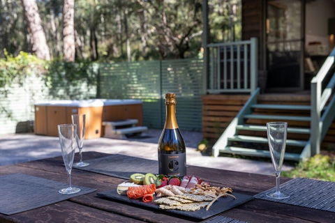 Cottages On Mount View - Accommodation Mermaid Beach 2