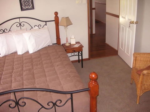 Rosedale Bed & Breakfast - Accommodation Mermaid Beach 2