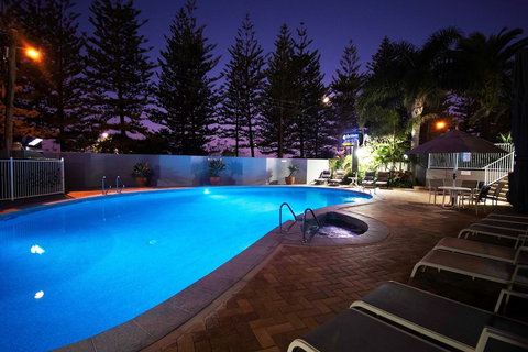 Cashelmara Beachfront Apartments - Accommodation Mermaid Beach 2