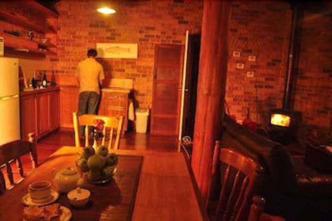 Clover Cottage Country Retreat - Accommodation Mermaid Beach 7