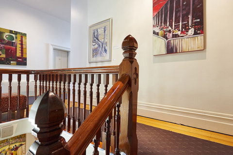 Auldington Hotel - Accommodation Mermaid Beach 4