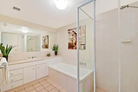 Champelli Palms - Accommodation Mermaid Beach 5